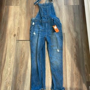 Risen distressed overalls